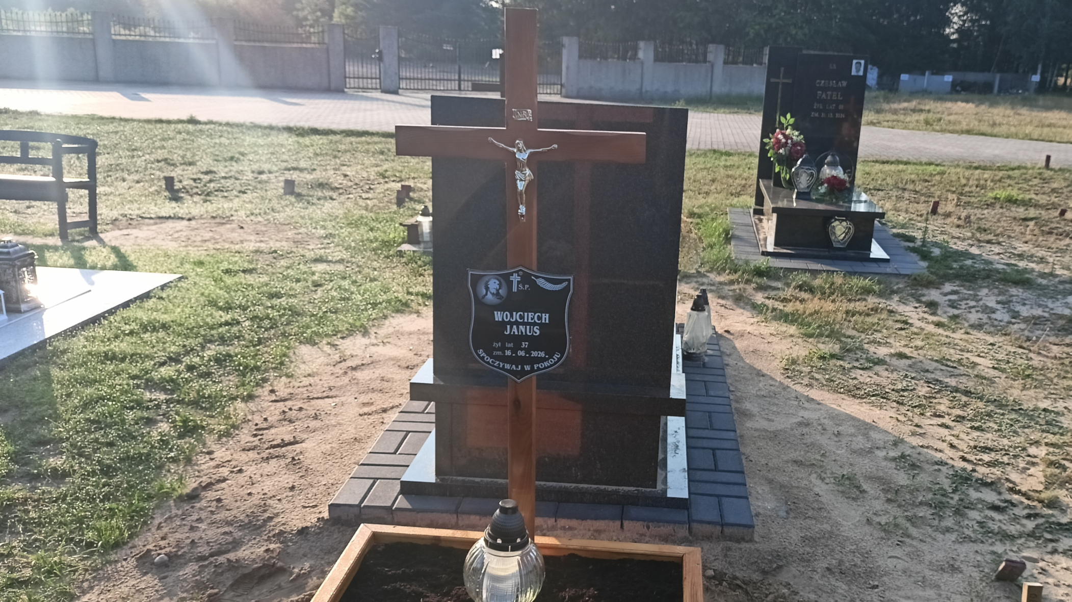 Grób Wojciech Janus